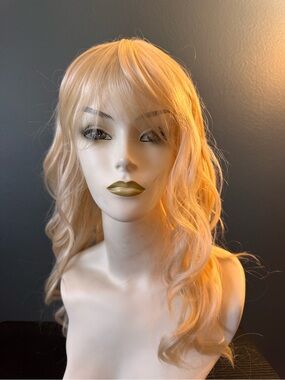 Blonde Wavy Women’s Synthetic Wig with Bangs Indigo 613
